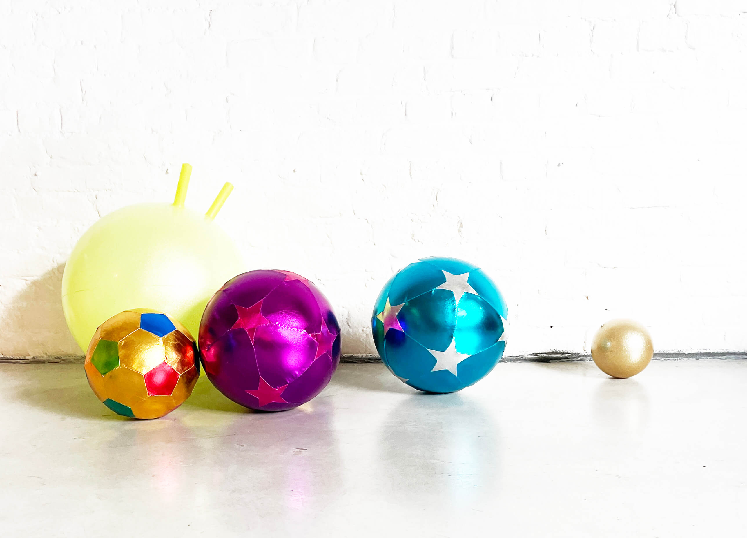 LIFESTYLE-BALLON-SAUTEUR-BALLON-TISSU-1 Ball Stofffußball 22 cm – Gold multicolor - aufblasbar