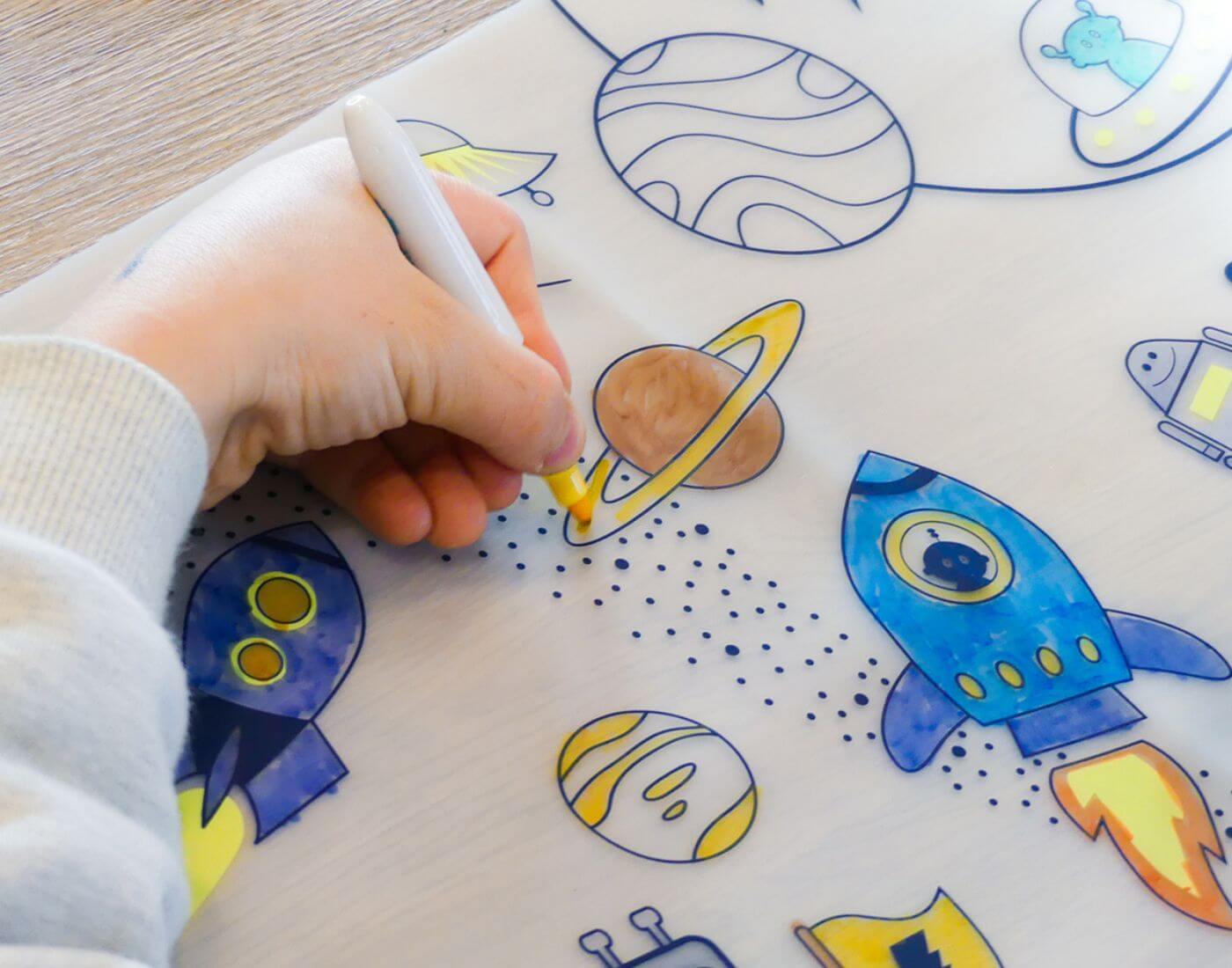 Artist Into Space - Tischset zum Ausmalen