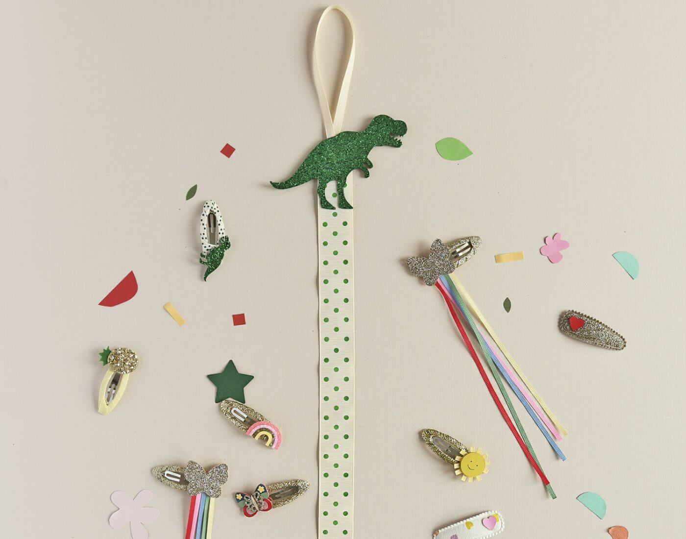 T-Rex Haarspangen Aufhänger