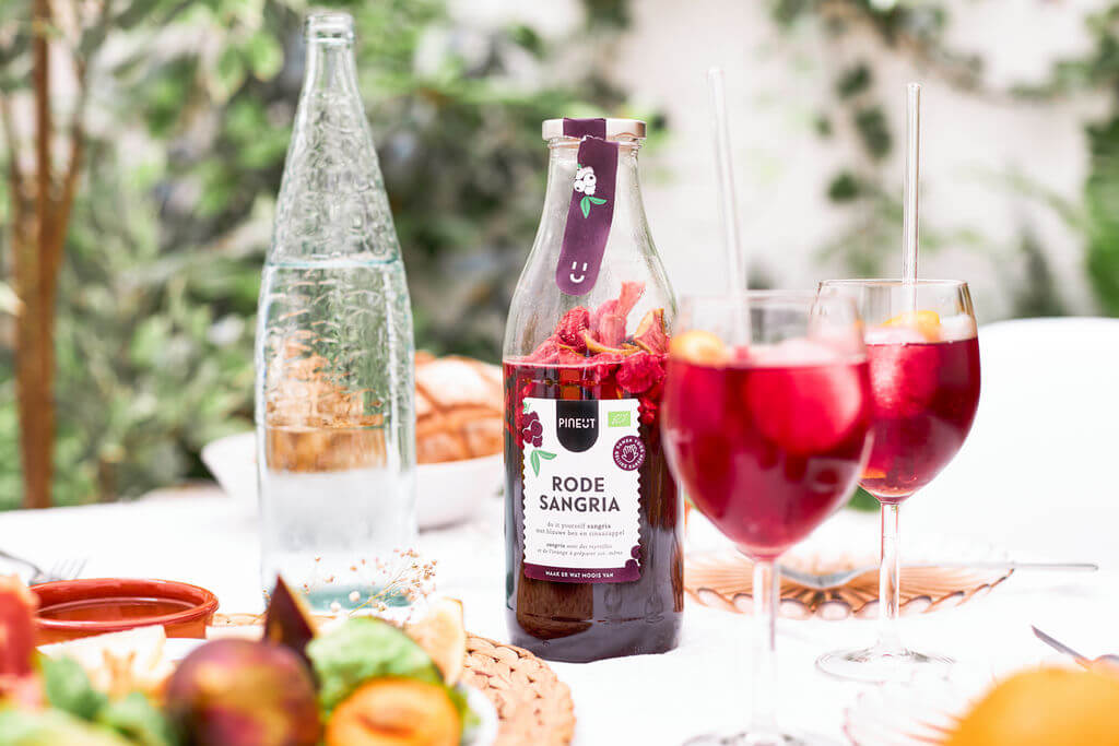 Summerdrink in Karaffe - Red Sangria BIO Summerdrink in Karaffe - Red Sangria BIO