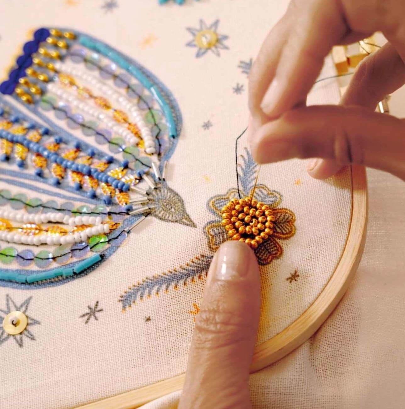 Atelier 59 - Perlenstickerei Vogel