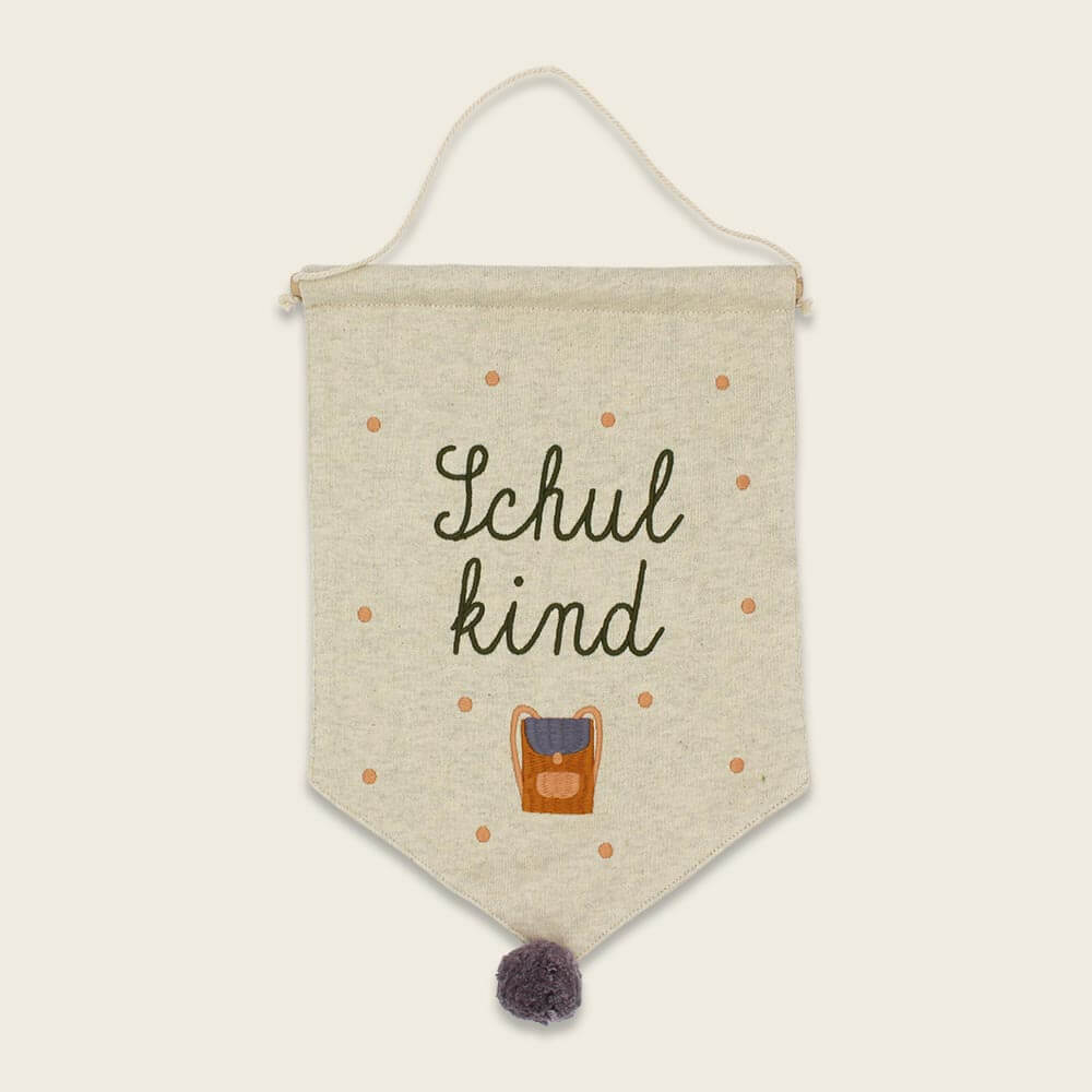 Wandbehang mit Ranzen „Schulkind“ off white/oliv/lachs