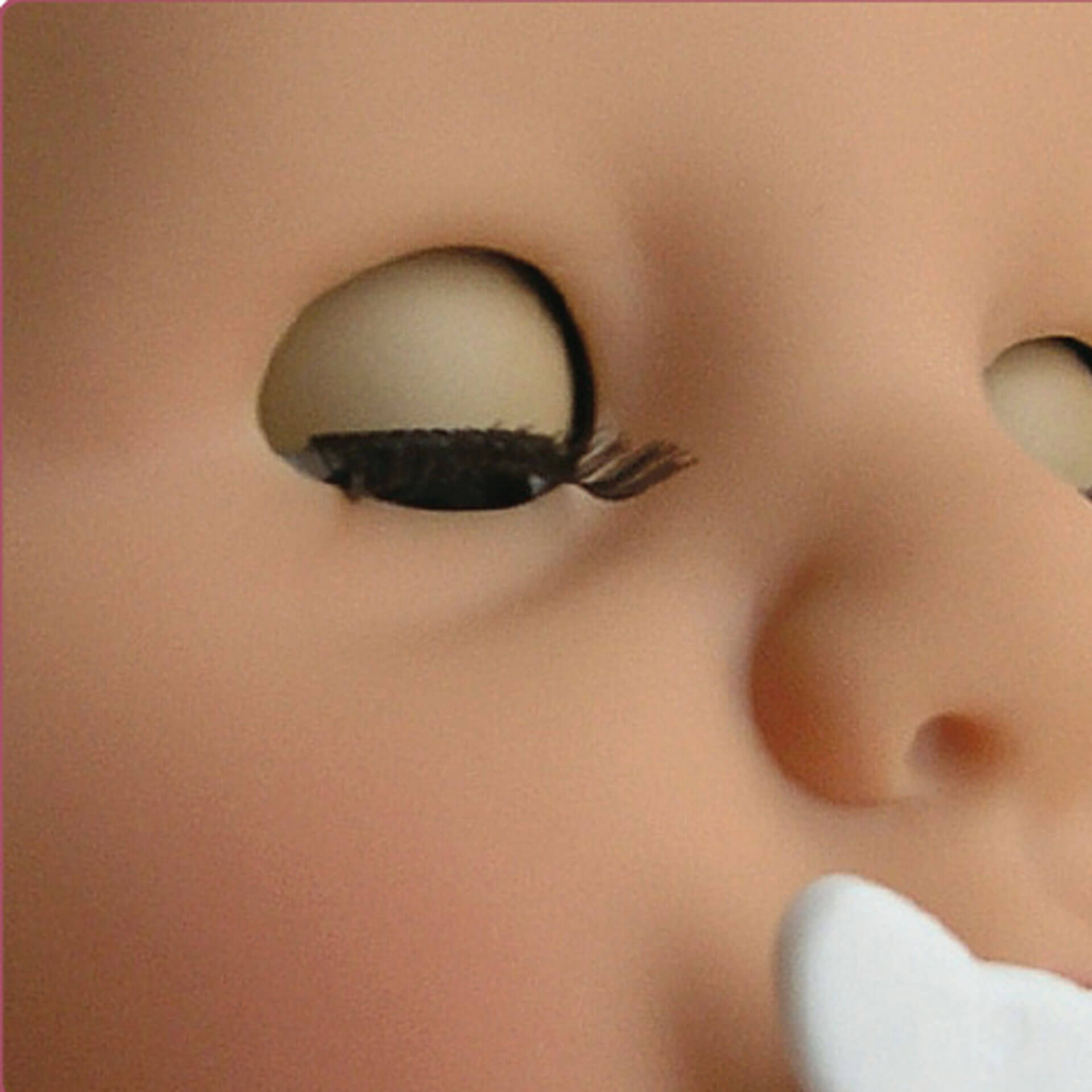 schlafauge-cookie-goetz-detail-2-1 Puppe Cookie Avocado