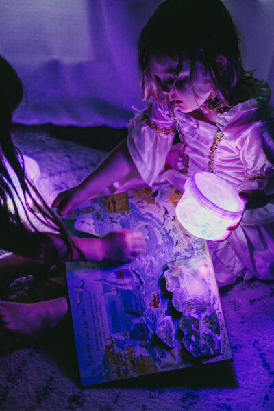 Glo Pals Leuchtwürfel - Lumi – leuchtet kräftiges Lila