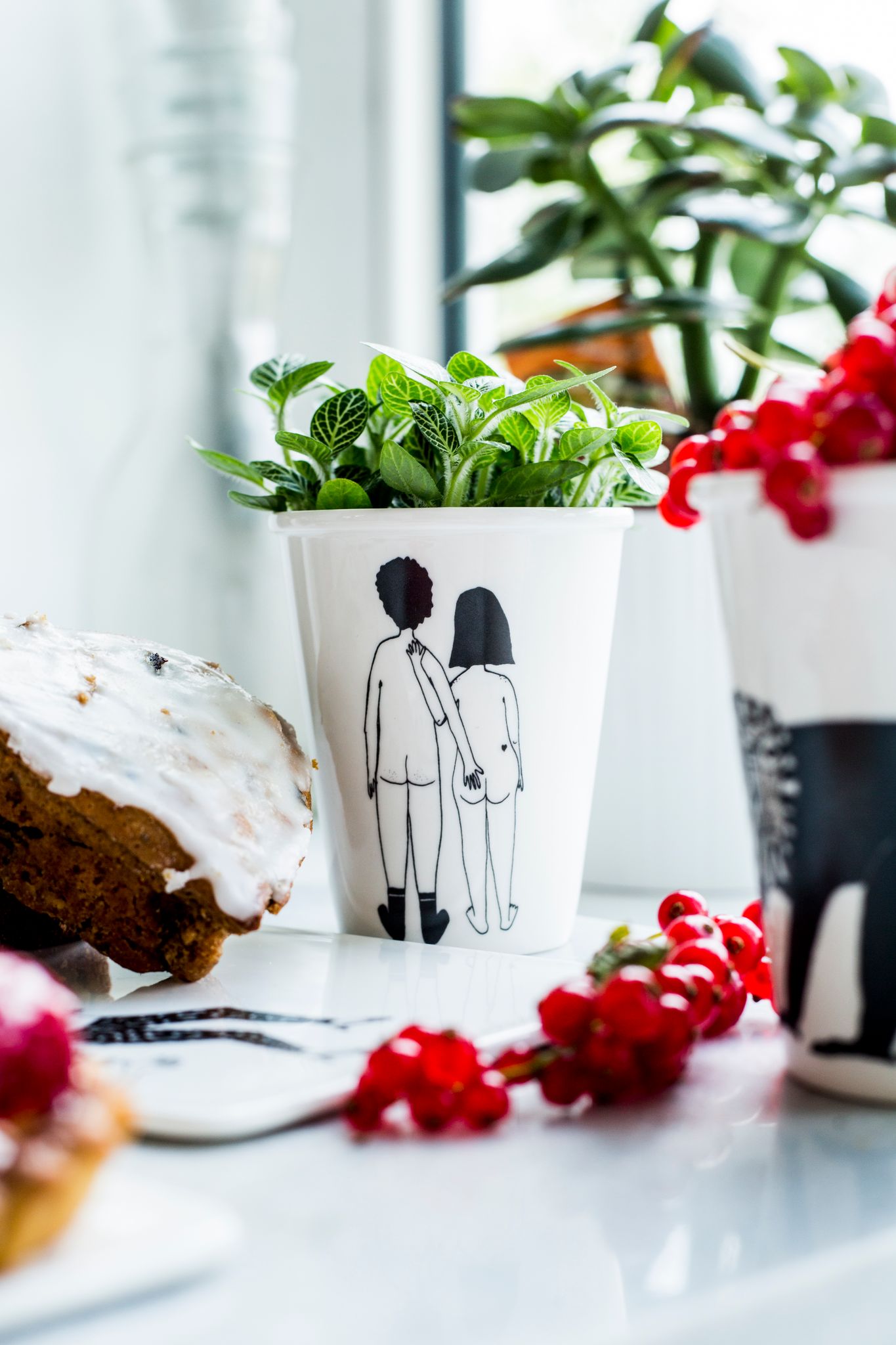 2TmdcSCA Becher naked couple (back) - helen b