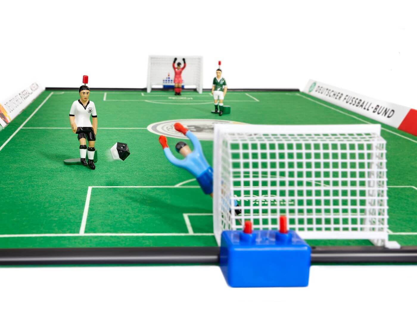 100 Jahre TIPP-KICK - DFB-Classic mit Bande