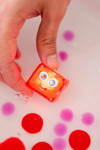 Glo Pals Leuchtwürfel - Sammy – leuchtet sattes Rot