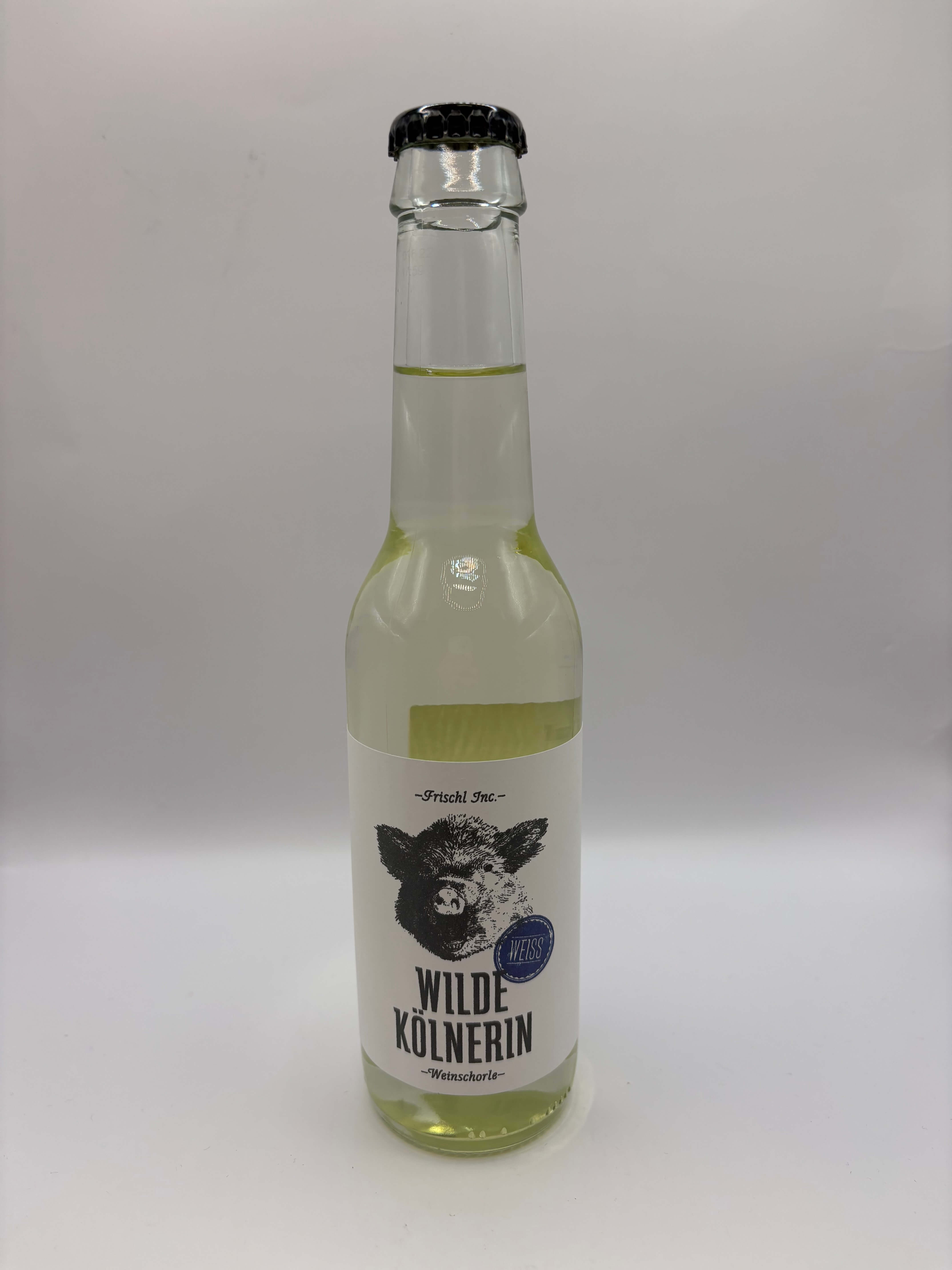 Wilde-Koelnerin-vornelQ430i4IhcR3a Wilde Kölnerin Weissweinschorle