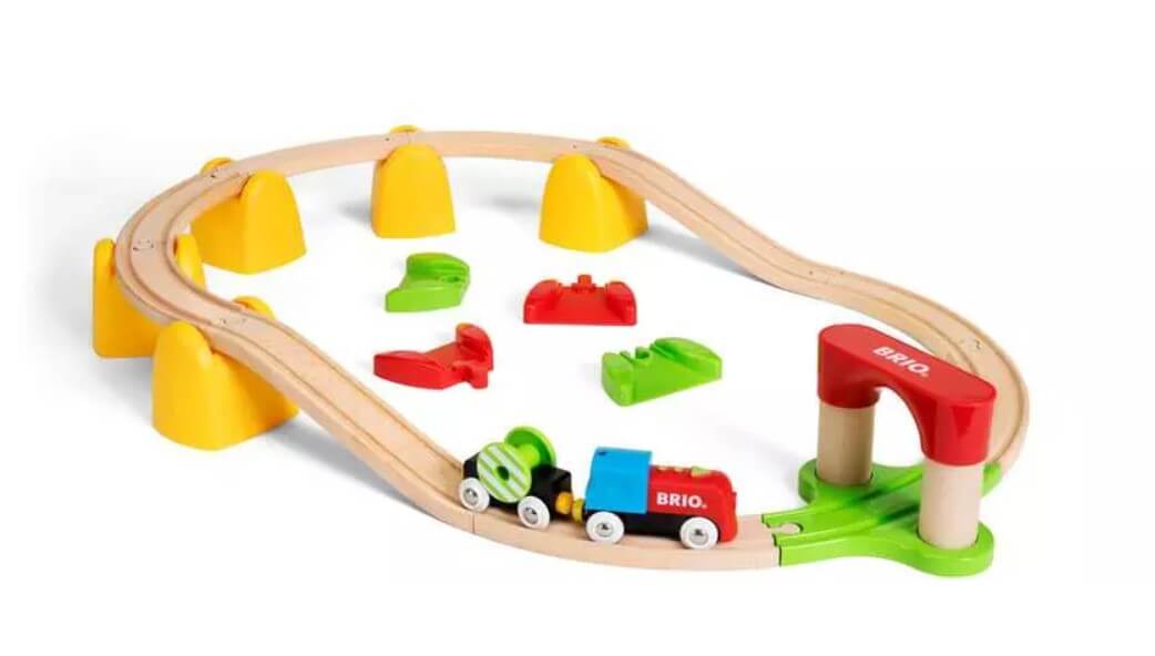 Mein erstes BRIO Bahn Set mit Batterielok