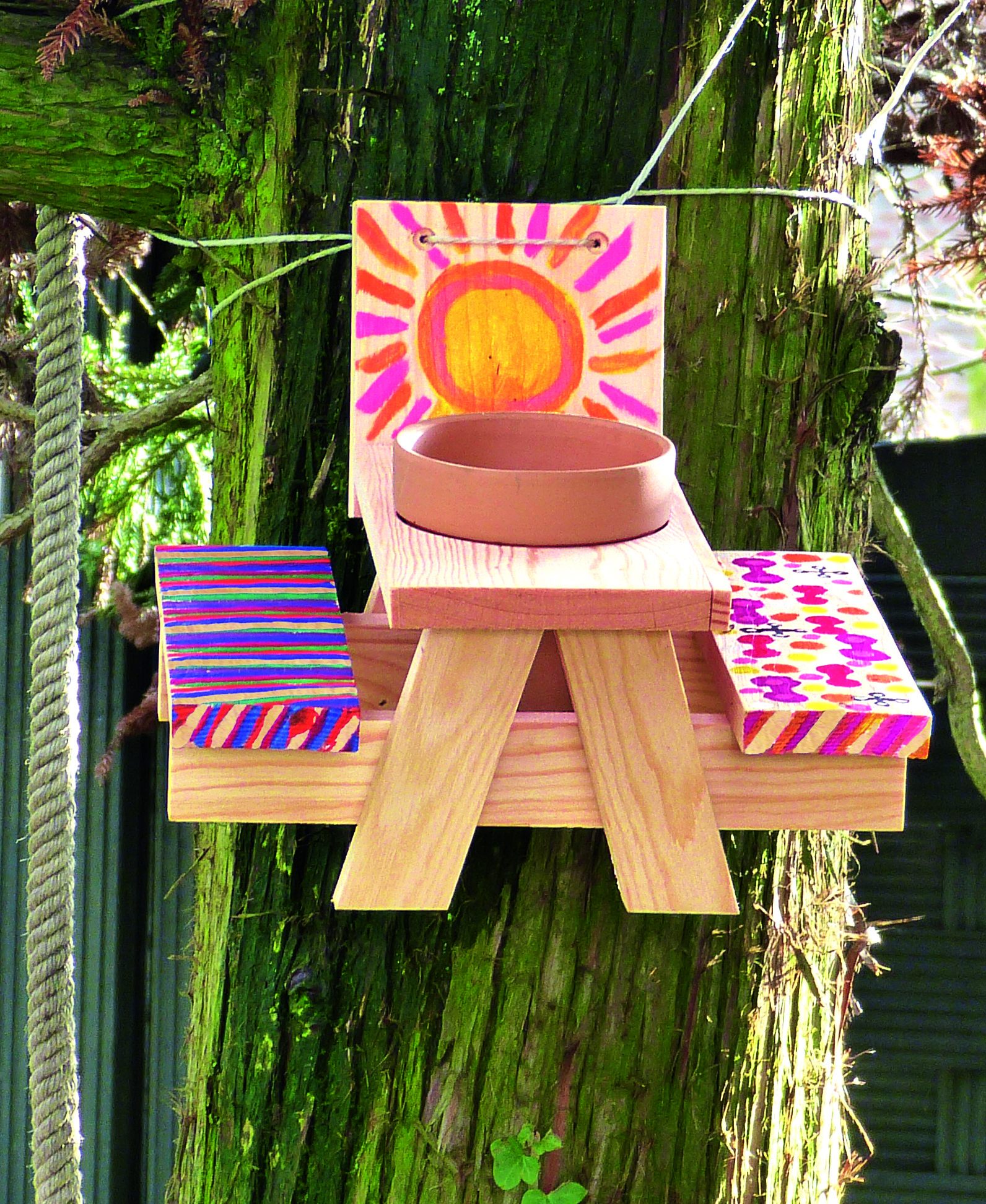 16157_Anw Krabbelkäfer Eichhörnchen-Picknicktisch
