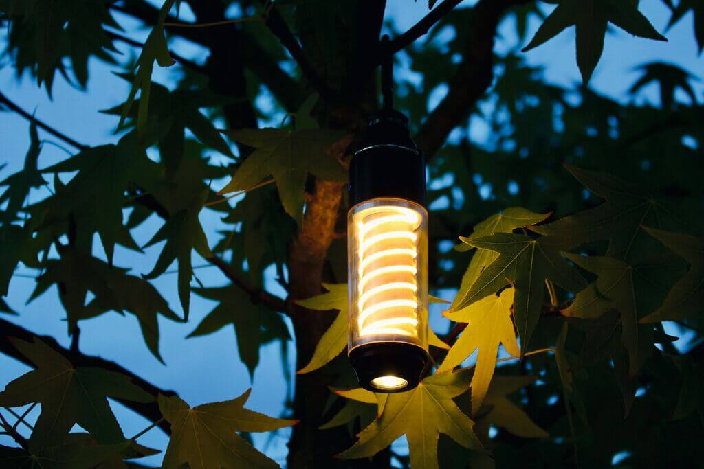 4033477098764_Anw_2_Aufhaengen-1 Expedition Natur Outdoor Allroundlicht