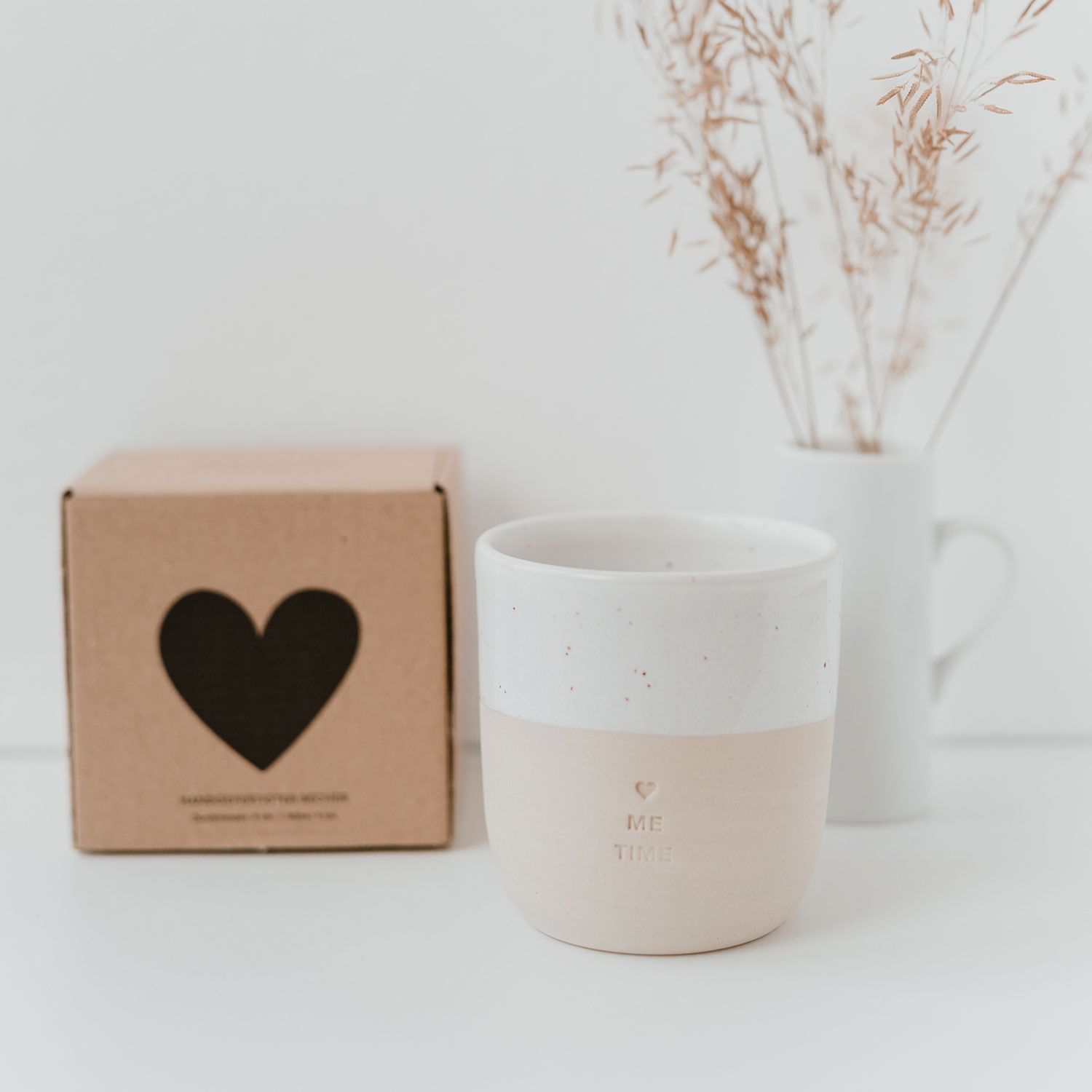 pot-015_metime_photocredits_maggymelzer_2 Becher ME TIME