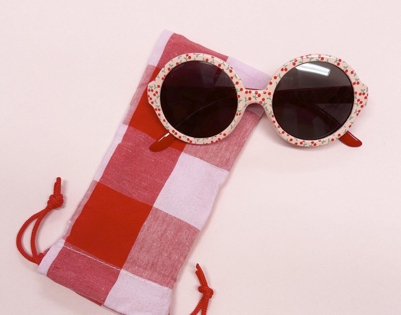 Sonnenbrille Kirsche
