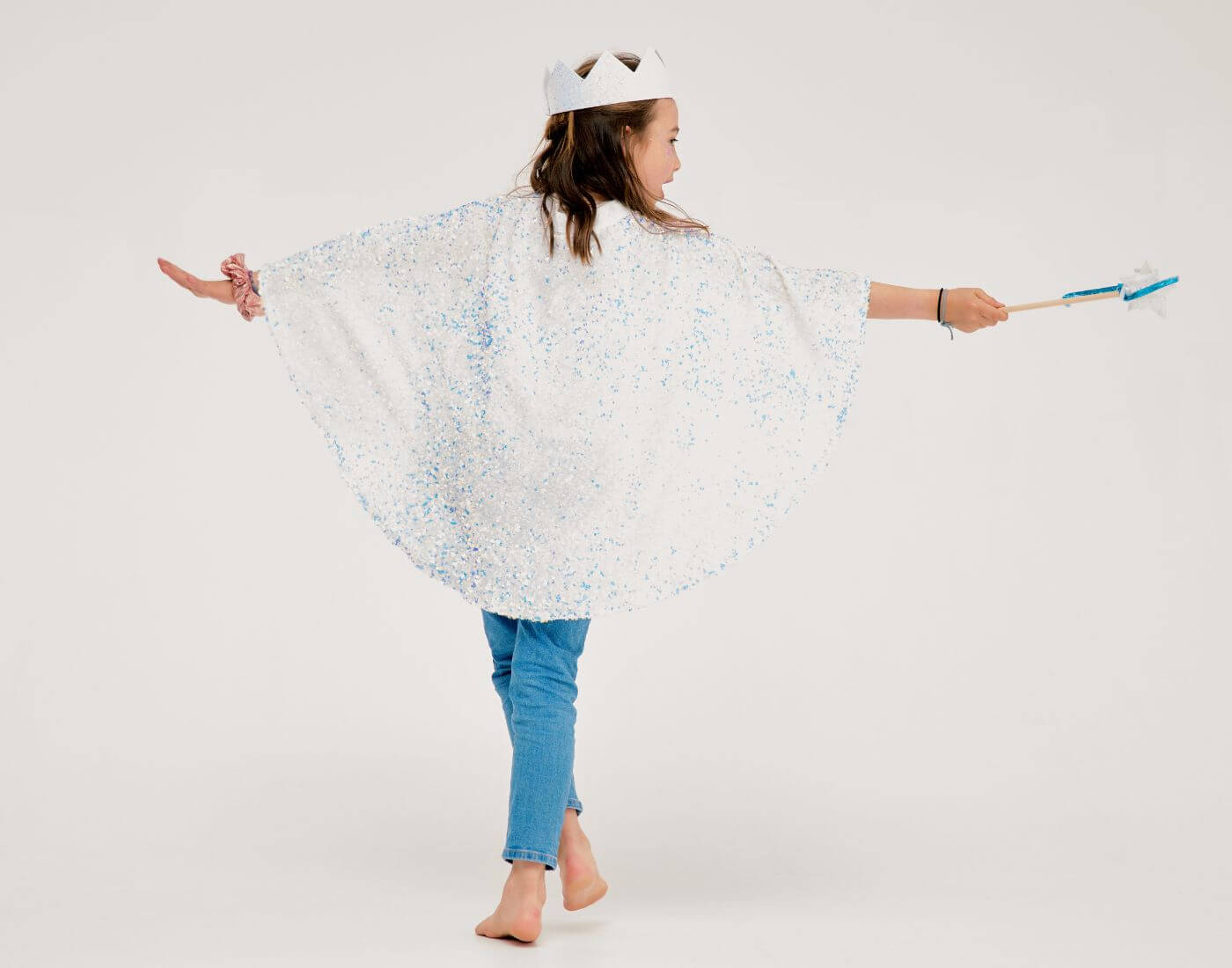 ratatam-tutu-white-2-1 Weißes Cape - mit Pailletten bestickter Umhang