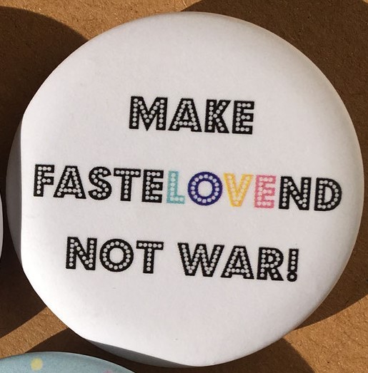 Button op kölsch: - make FasteLovend not war!